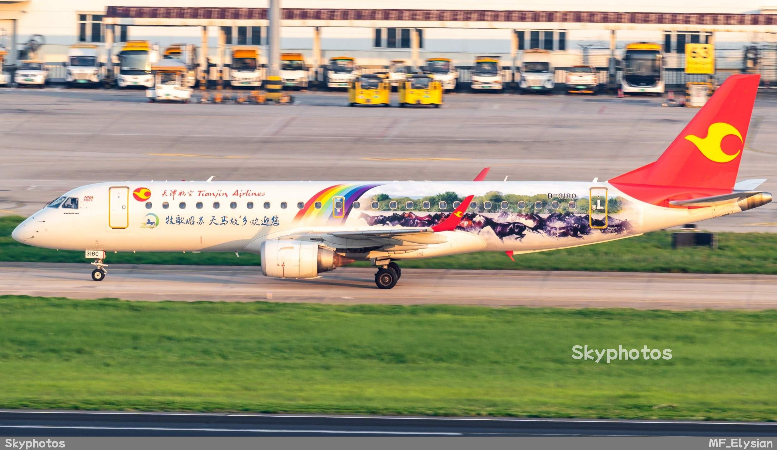 天津航空 ERJ190