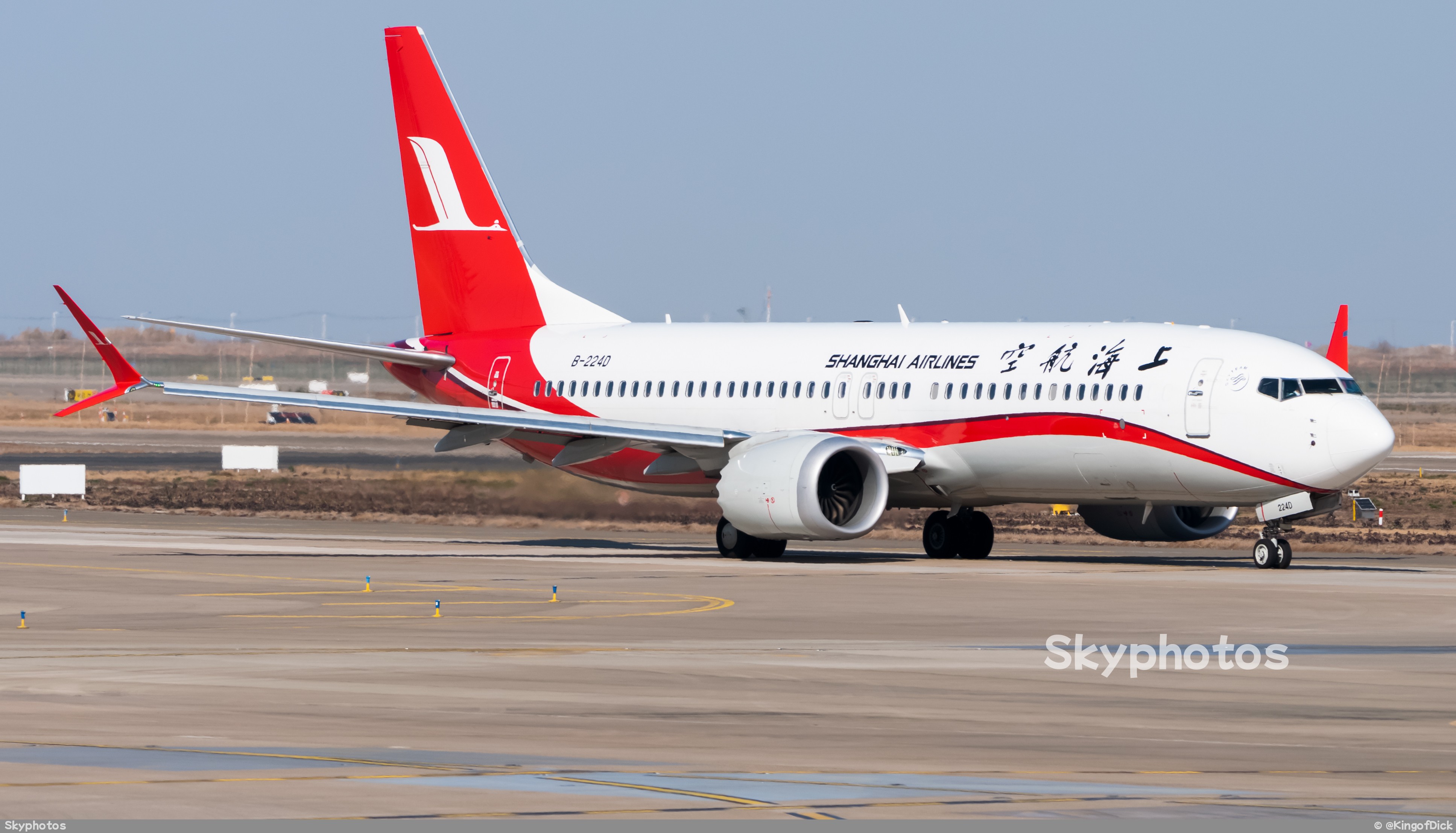 上海航空 B737-8