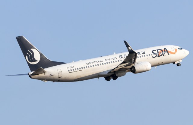 山东航空 B737-85N(WL)