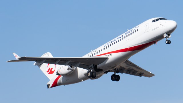 一二三航空/中国东方航空 ARJ21-700