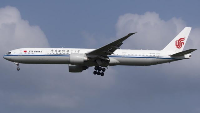 中国国际航空 B777-39L(ER)