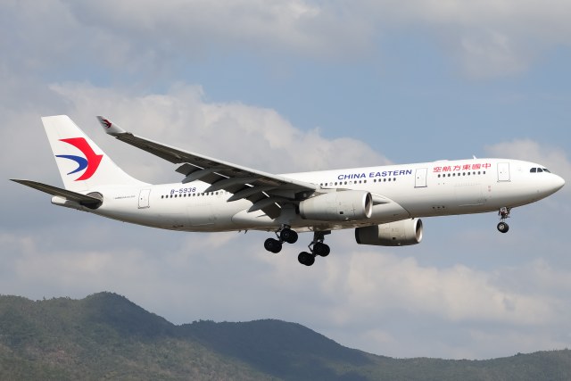 中国东方航空 A330-243