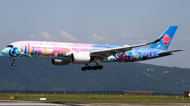 中国南方航空 A350-941