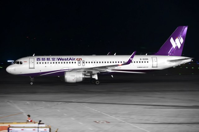 西部航空 A320-214(SL)