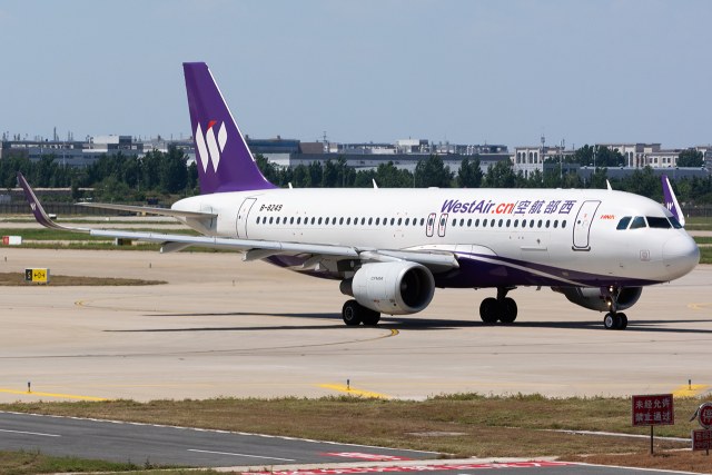 西部航空 A320-214(SL)