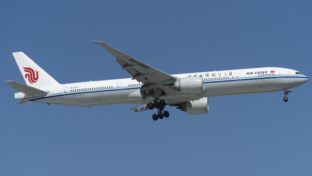 中国国际航空 B777-39L(ER)