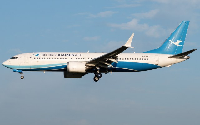 厦门航空 B737-8