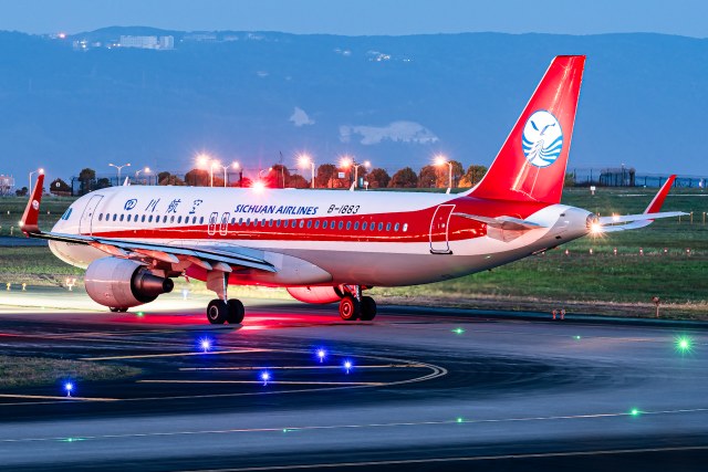 四川航空 Airbus A320-214（WL）