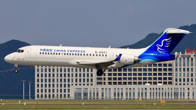 华夏航空 C909