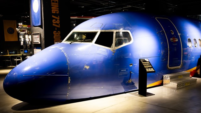 Southwest Airlines Boeing 737-3L9