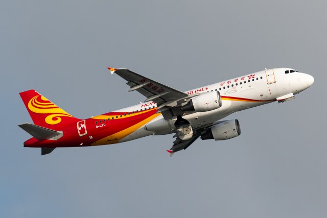 香港航空 Airbus A320-214