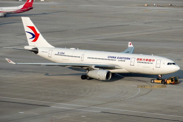 中国东方航空 A330-243