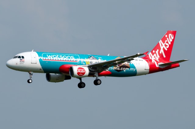 马来西亚亚洲航空 A320-214