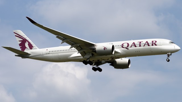 卡塔尔航空 Airbus A350-941