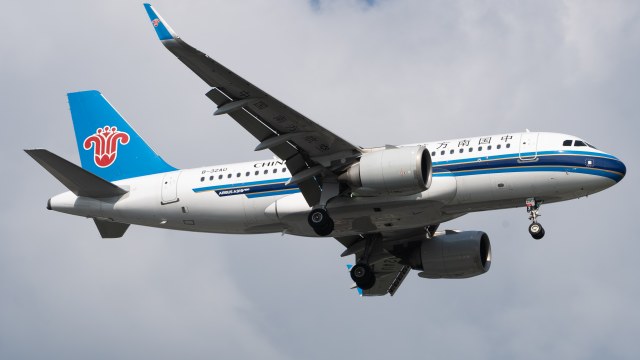 中国南方航空 A319-153N