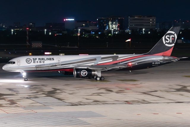 SF Airlines Boeing 757-2Z0(PCF)