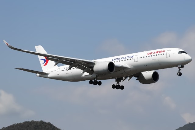 中国东方航空 A350-941