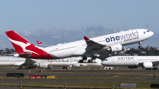 Qantas Airbus A330-202