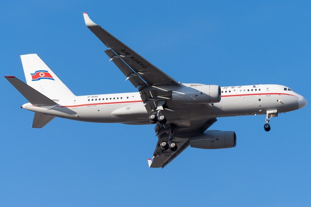 朝鲜高丽航空 TU-204-300