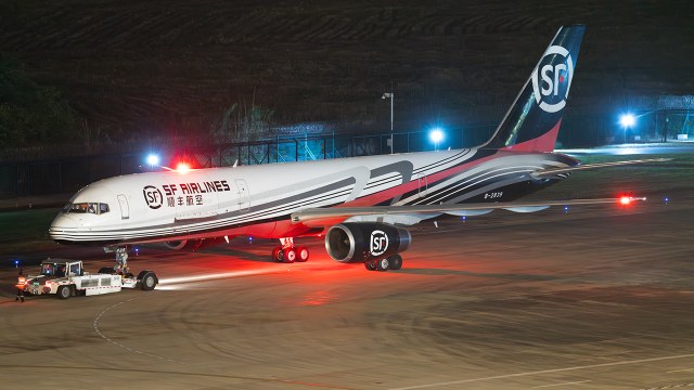 SF Airlines Boeing 757-2Z0(PCF)