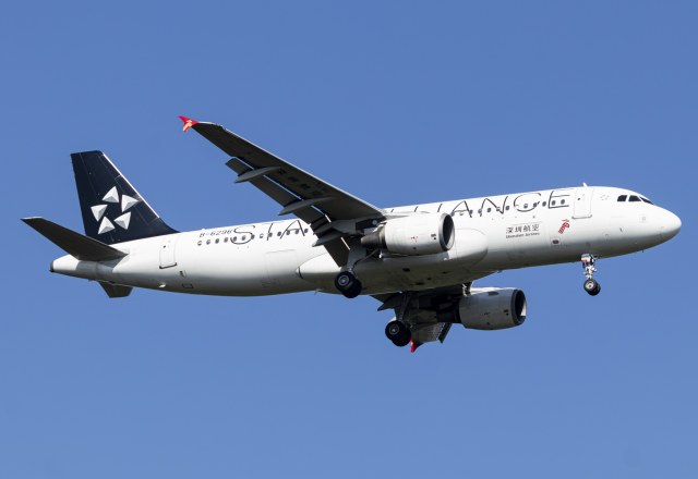 深圳航空 A320-214