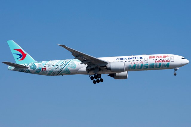 中国东方航空 B777-39P(ER)