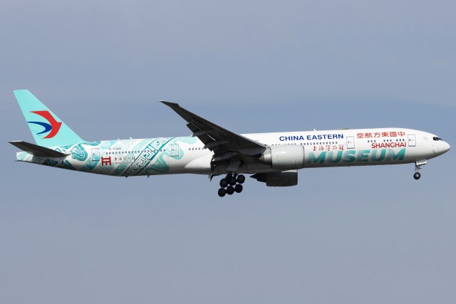 中国东方航空 B777-39P(ER)