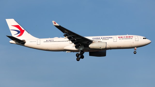 中国东方航空 A330-243