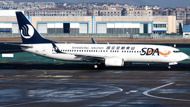 山东航空 B737-85N(WL)