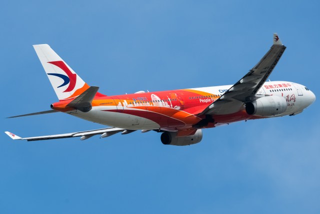 中国东方航空 A330-243