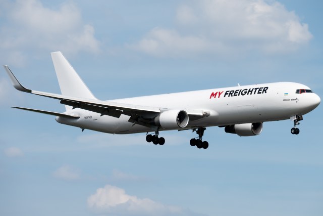 乌兹别克中亚航空 B767-316ER(BDSF)