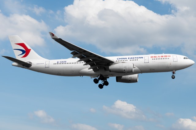 中国东方航空 A330-243