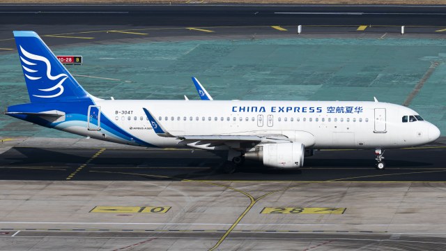 华夏航空 A320-214(SL)