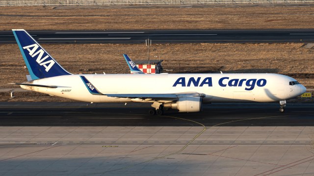 全日空航空 Boeing 767-381F(ER)
