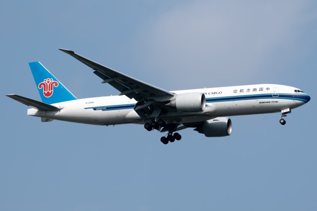 中国南方航空 B777F