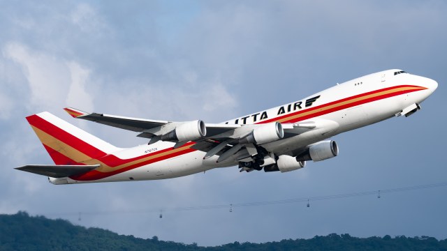 卡利塔航空 B747-400F