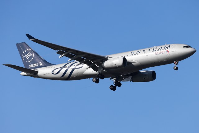 中国东方航空 A330-243