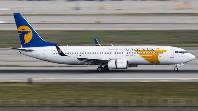 蒙古航空 B737-800(WL)