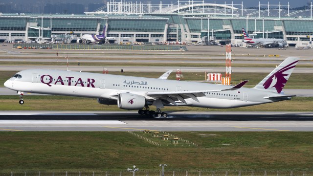 卡塔尔航空 A350-1041