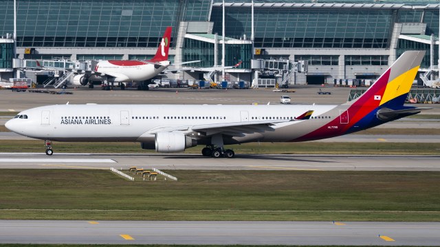 Asiana A330-323E
