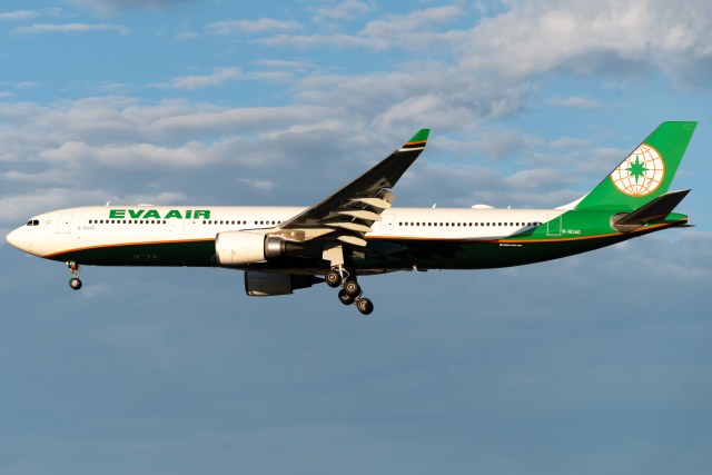 EVA AW A330-302
