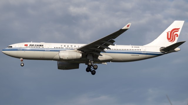 中国国际航空 A330-243