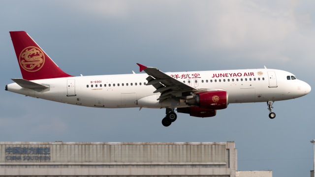 吉祥航空 Airbus320-214