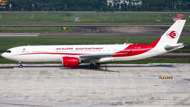 AIR ALGERIE Airbus 330-941