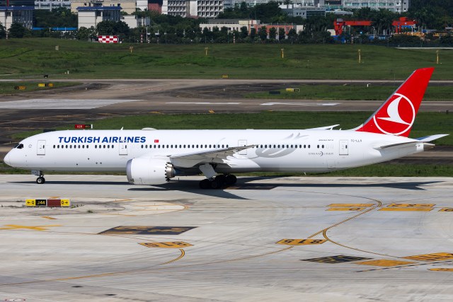 THY Turkish AL B787-9 Dreamliner