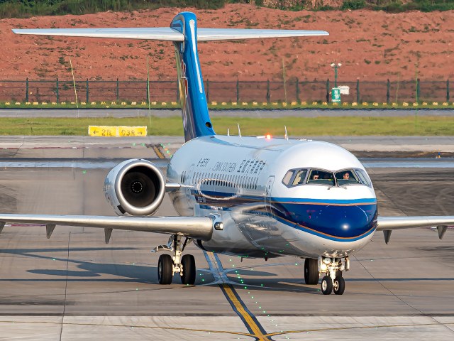 中国南方航空 COMAC C909-700