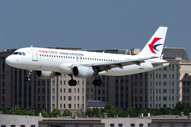 中国东方航空 Airbus A320-214