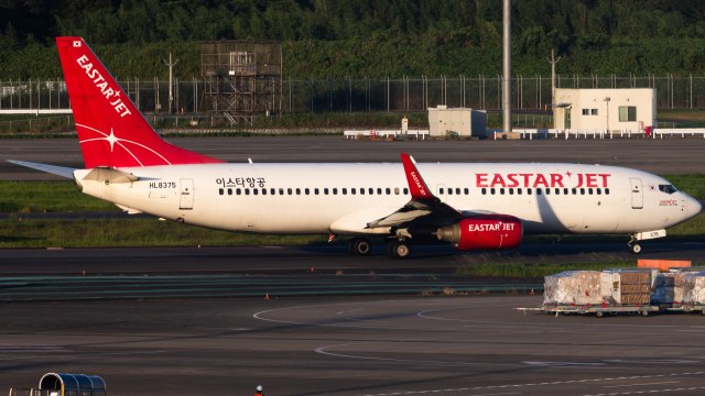 易斯达航空 B737-800(WL)
