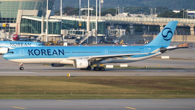 Korean Air Airbus A330-323