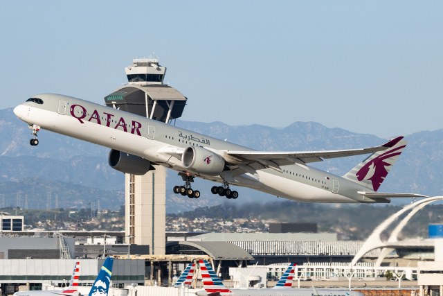 卡塔尔航空 A350-1041